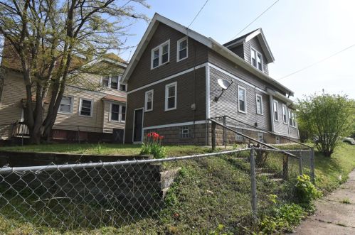 3203 Julia St, Milwaukee WI 53212-1930 exterior