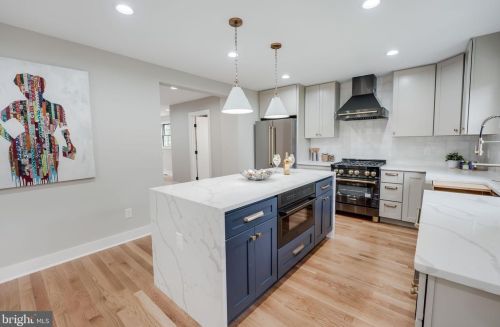 1505 Crestwood Dr, Alexandria VA  22302-2303 exterior