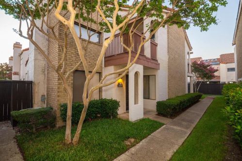 513 Ranch Trl, Irving, TX 75063-4130
