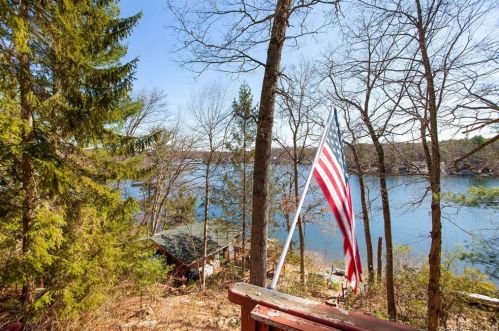 267 Shore Rd, Killingly, CT 06241-1542