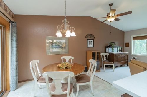 8292 Cleadis Ave, South Saint Paul MN 55076-3320 exterior