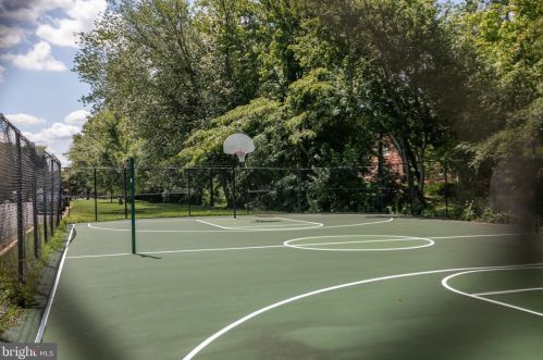 6619 10th St, Alexandria VA  22307-6619 exterior