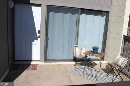 3865 El Camino Pl, Alexandria, VA 22309-1446