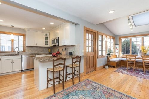 30 Pleasantview Ave, Springfield MA 01106-1019 exterior