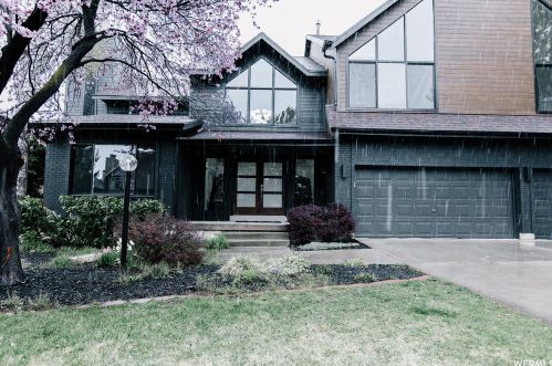 2621 Rockwell Dr, Sandy, UT 84093-1964