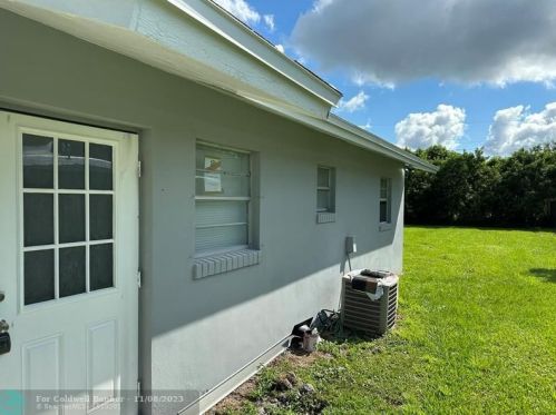 3118 23rd St, Fort Pierce FL  34982-6438 exterior