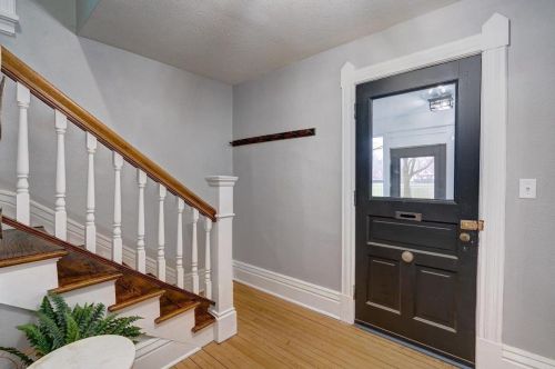 1418 Jenifer St, Madison WI  53703-3719 exterior