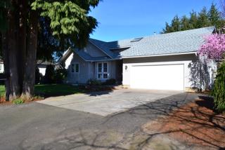 4817 Holman St, Portland OR  97218-2331 exterior