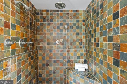 1111 Fallsmead Way, Rockville MD 20854-5549 exterior