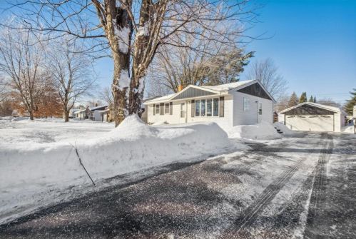 4785 Karen Pl, Saint Paul MN  55110-2933 exterior