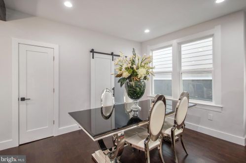 2911 17th St, Washington DC  20018-1825 exterior