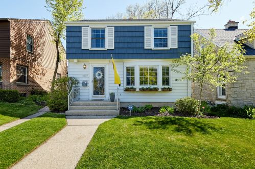 1627 Beverly Rd, Milwaukee, WI 53211-2206