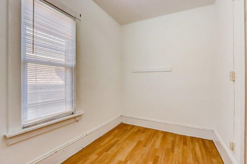 2438 7 St, Milwaukee WI 53215-3226 exterior