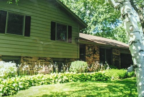 6895 133rd St, Saint Paul, MN 55124-7914