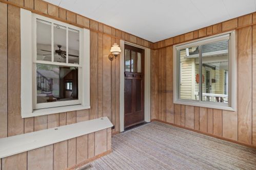 1505 90th St, Milwaukee, WI 53214-4227