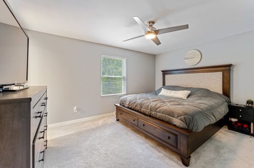 1521 Greendale Dr, Pittsburgh PA  15239-1143 exterior