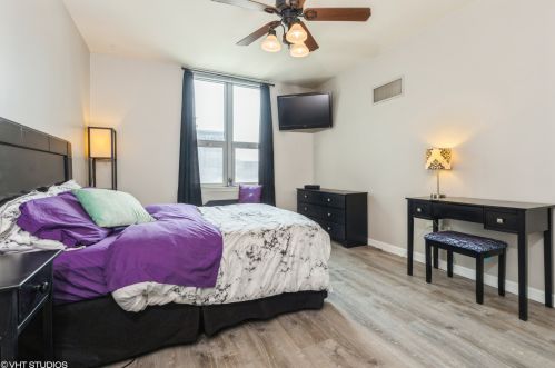 125 Jefferson St, Chicago IL  60661-3609 exterior