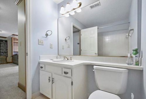 1200 Dunwoody Walk, Atlanta GA 30338-3200 exterior