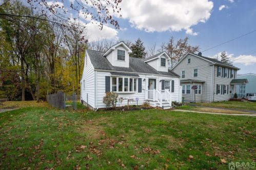 133 Hoover Ave, Edison NJ 08837-2669 exterior