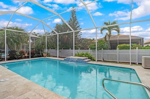 236 Glen Eagle Cir, Naples FL 34104-5715 exterior