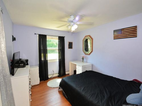 77 Jackson Rd, Enfield CT 06082-4137 exterior