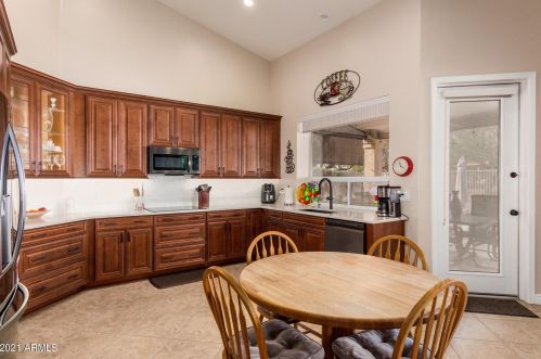 6372 Linda Ln, Chandler AZ 85226-5850 exterior