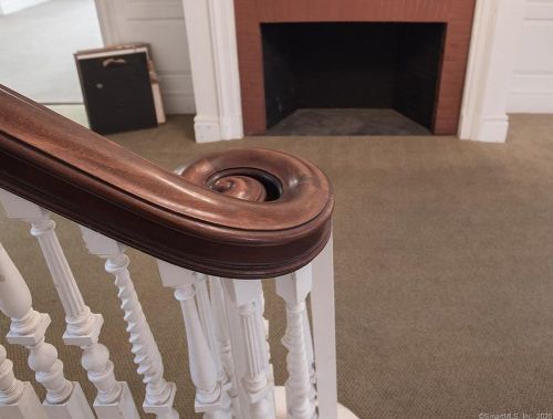 351 Main St, Ridgefield CT 06877-3810 exterior