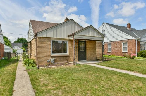 3217 79, Milwaukee WI 53219-1717 exterior