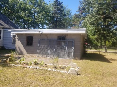 3308 Maple Grove Rd, Meskegon MI 49441-4138 exterior