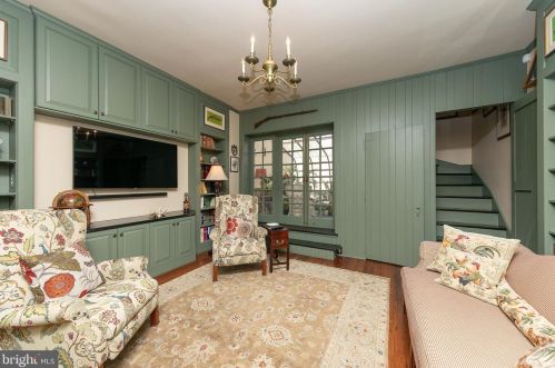 302 2nd St, Philadelphia PA 19148-1945 exterior