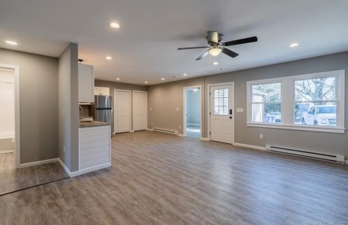 121 Route 32, Uncasville CT  exterior