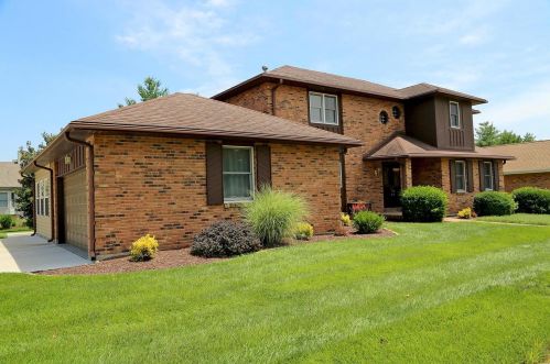 5124 Carriage Trace Dr, Saint Louis, MO 63128-3151