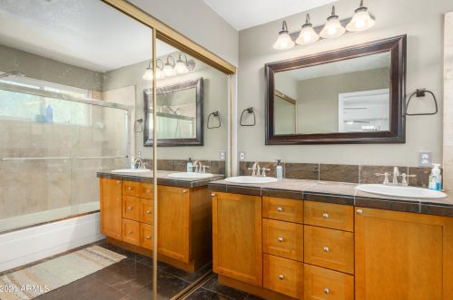 18439 16th Way, Phoenix AZ  85022-1349 exterior