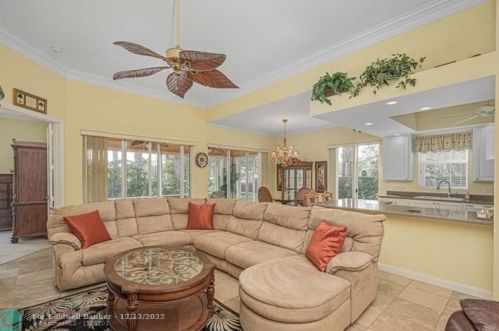 11595 Rockingham Dr, Fort Pierce FL  34987-2313 exterior