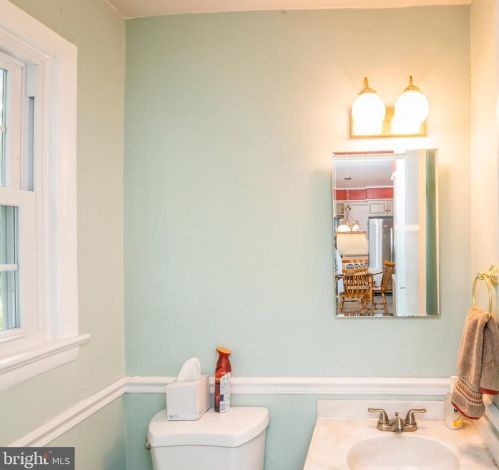 12 Crst Park Ct, Silver Spring MD 20903-1305 exterior