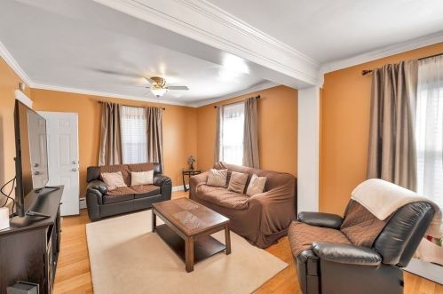 13 Bonner St, Chicopee MA 01013-1127 exterior