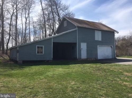 3435 Baltimore Pike, Littlestown PA 17340-9571 exterior