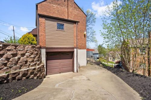 121 Bauman Ave, Pittsburgh PA 15227-1356 exterior