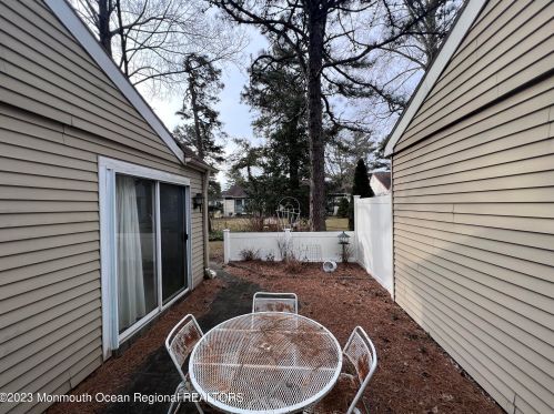 715 Wooton Ct, Lakehurst NJ 08759-5370 exterior