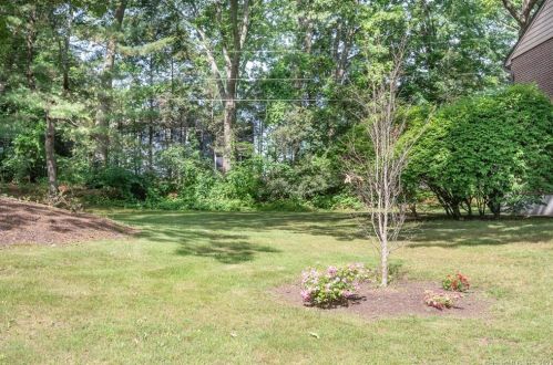 292 Green Rd, Manchester CT  06042-3256 exterior