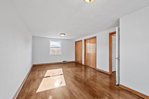 11 Mainsgate St, Pittsburgh PA  15205-2218 exterior