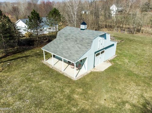 3653 108 St, Byron Township MI 49315-8705 exterior