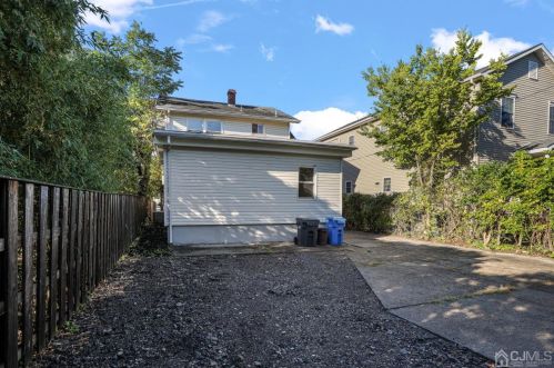 88 Central Ave, Metuchen NJ  08840-1862 exterior