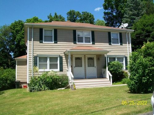 20 Mclaughlin Ter, Derby CT 06418-2126 exterior