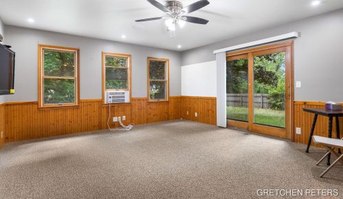 527 Academy St, Allegan MI 49010-1455 exterior