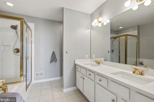 33 Maidenhead Rd, Princeton NJ 08540-7733 exterior