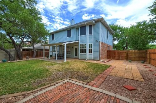 8514 Frst Hts Ln, Austin TX 78749-3500 exterior