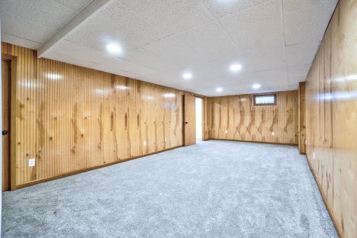 1202 Sprucebrook Dr, Kalamazoo MI 49048-5814 exterior