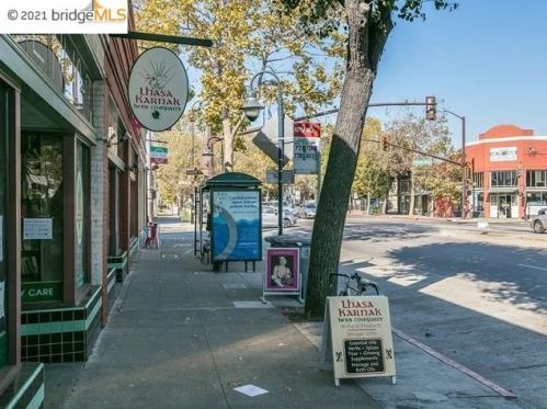 1111 Blake St, Berkeley CA 94703-1903 exterior