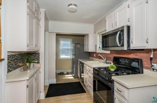 32 Austin St, Duluth MN 55803-1757 exterior